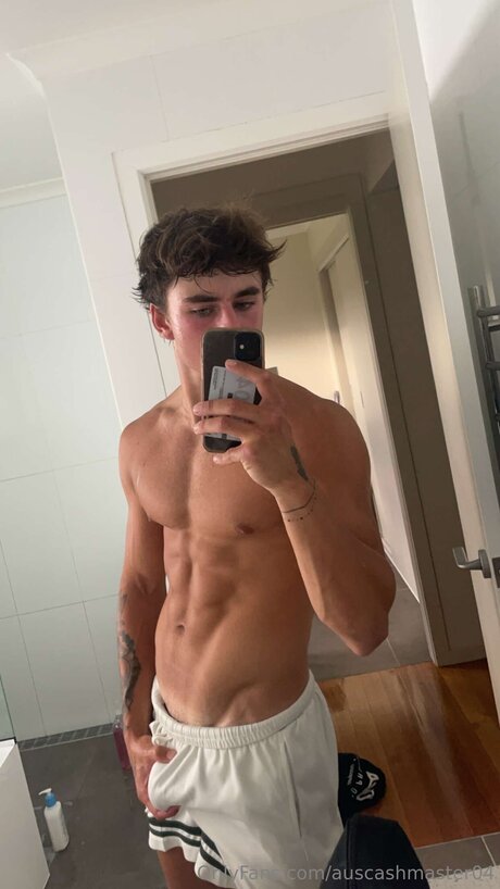 Auscashmaster04 onlyfans nude content