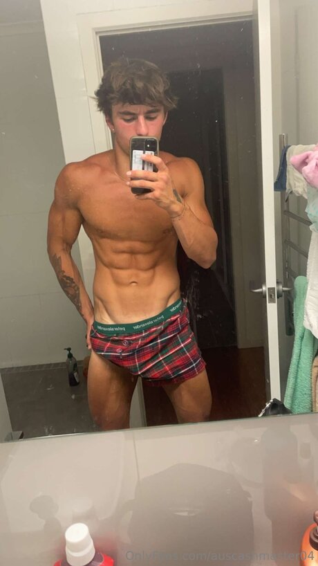 Auscashmaster04 nude leak onlyfans