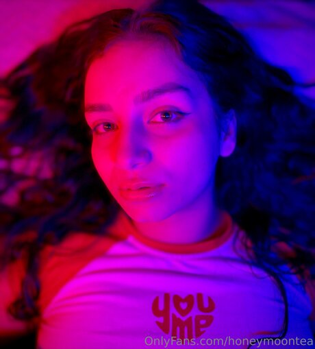 Honeymoontea is on onlyfans