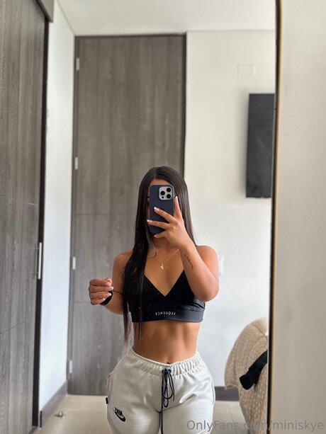 Miniskye only fans xxx