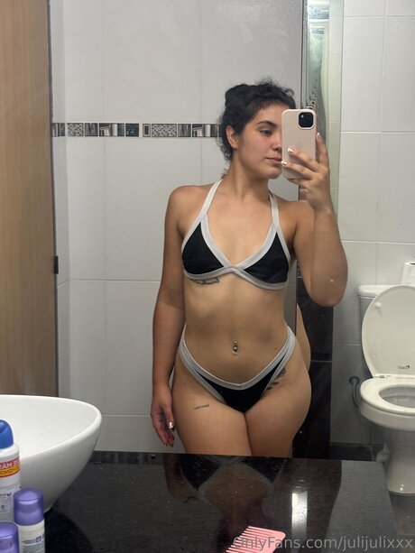 Julijulixxx topless onlyfans
