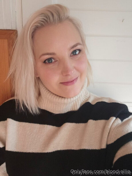 Blond Ellie onlyfans porn nude