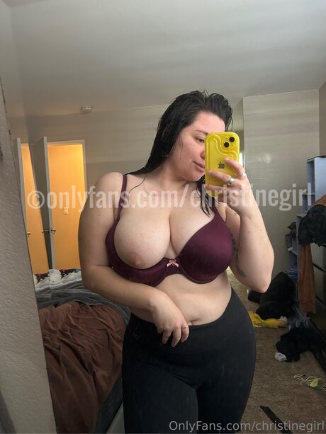 Christinepeachie onlyfans picture