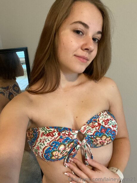 Laineylynn21 onlyfans model photo