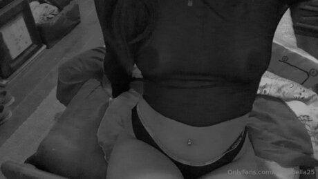 Asarabella25 onlyfans nude pics