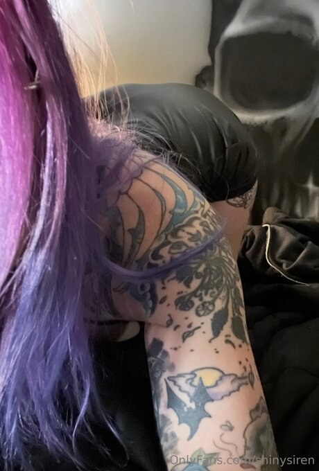 Shinysiren onlyfans post