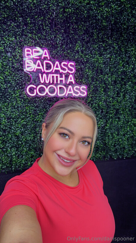Dani Spooner nsfw onlyfans