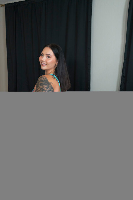 Flightlifexxxvip onlyfans model photos