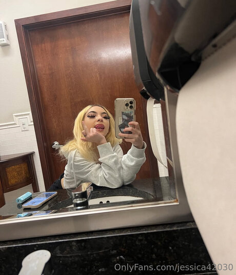 Jessica42030 onlyfans leaks.