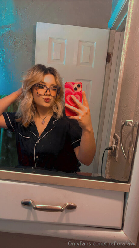 Theflorafawn onlyfans leaks nudes