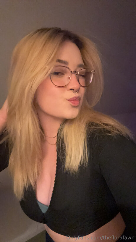 Theflorafawn naked onlyfans