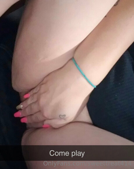 Sweettreat414 on onlyfans