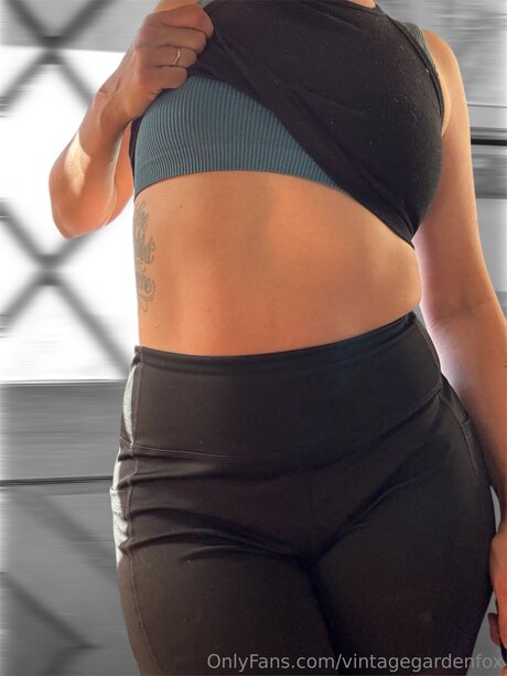 Vintagegardenfox onlyfans porn leaks