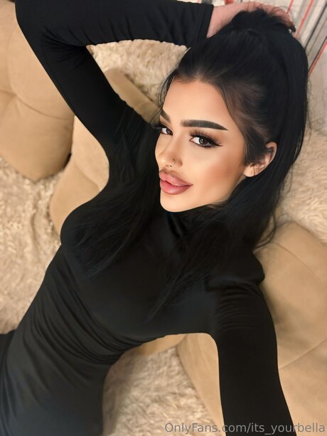 Bellasohot onlyfans model