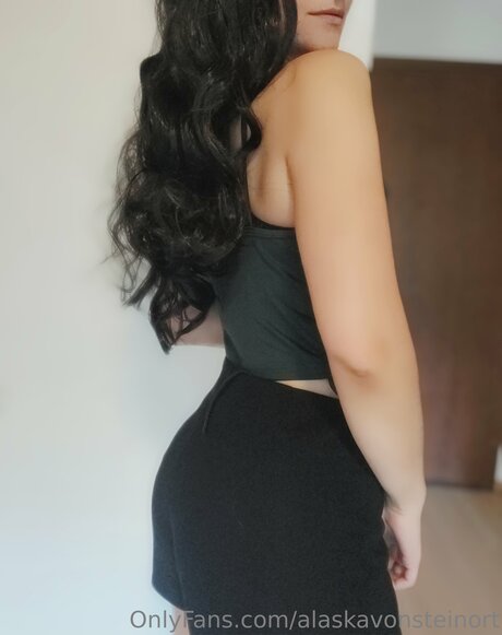 Alaskavonsteinort strip onlyfans