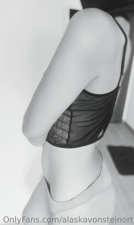 Alaskavonsteinort onlyfans sex tape