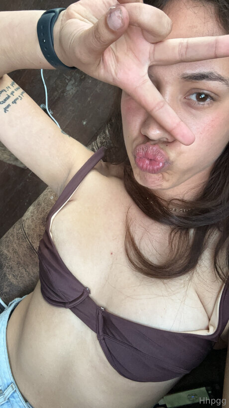 G Rose 2001 onlyfans leakes