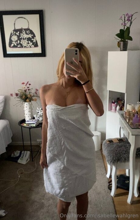 Isabellewahlgren onlyfans model images