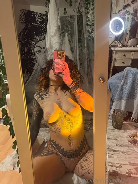 Biondaz naked onlyfans