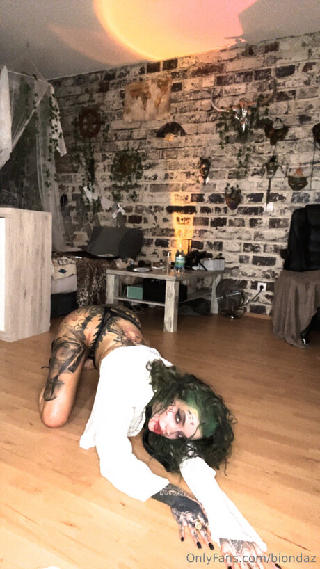 Biondaz onlyfans pictures