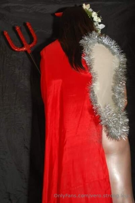 Vero Strong Legs onlyfans pictures