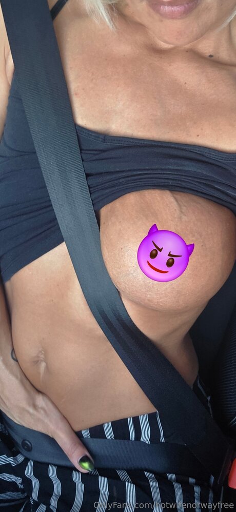 Hotwifenorwayfree onlyfans leaks porn