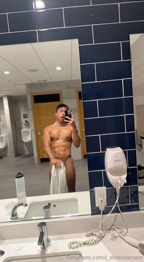 J Shredderson porn onlyfans