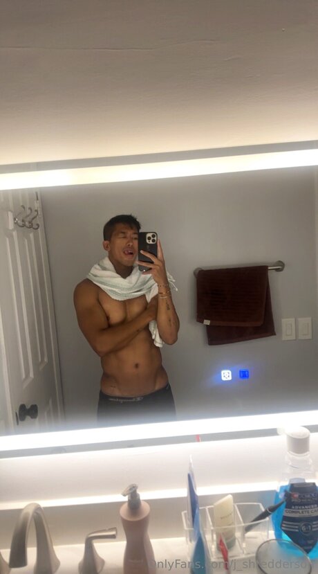 J Shredderson leak only fans