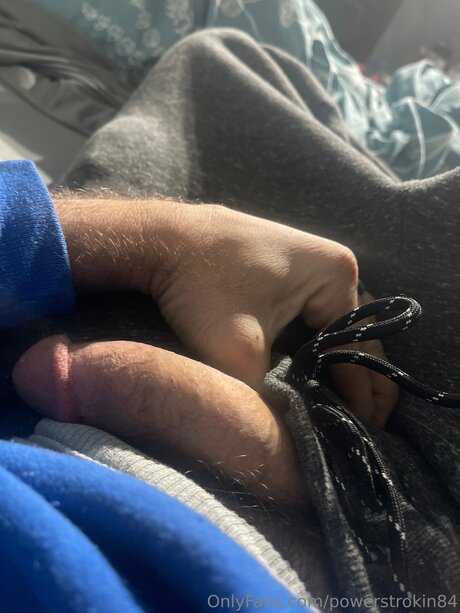 Powerstrokin84 on onlyfans