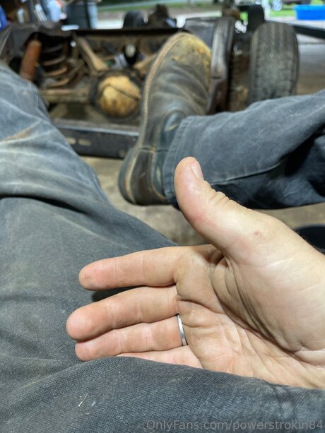 Powerstrokin84 porn onlyfans
