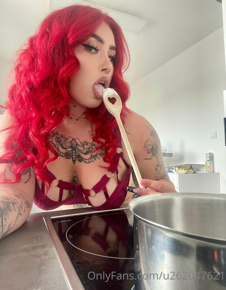 inkedlauraa onlyfans nude tits