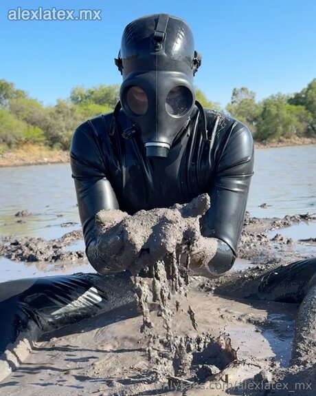 alexlatex mx topless onlyfans