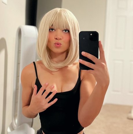 Natalie Decker onlyfans creator