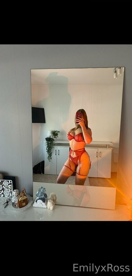 emilyxross onlyfans leak free