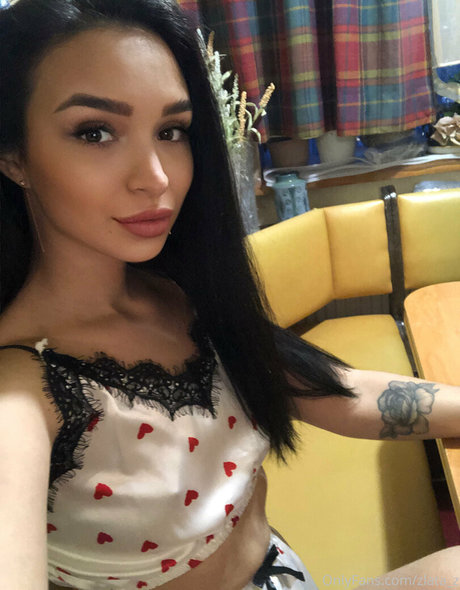 golden zlata naked onlyfans