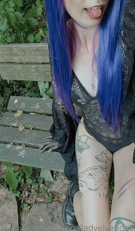 ladyelvendoll onlyfans star