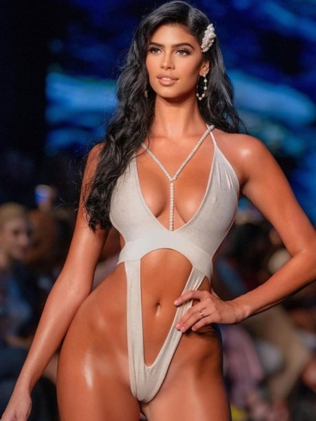 Lucciana Beynon only fans photos