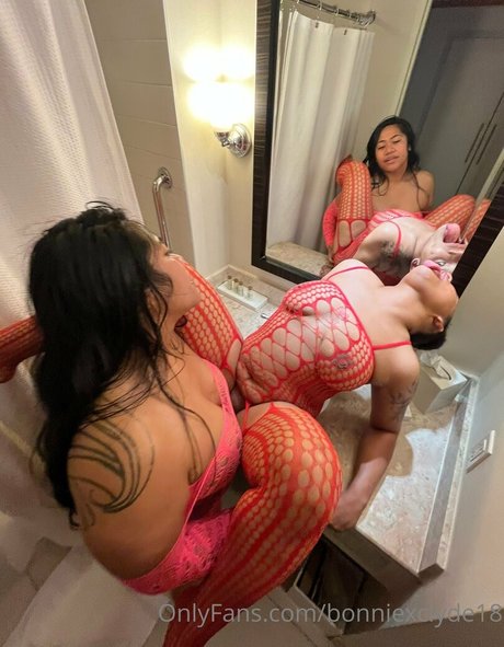 bonniexclyde18 topless onlyfans