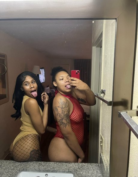 bonniexclyde18 nude onlyfans