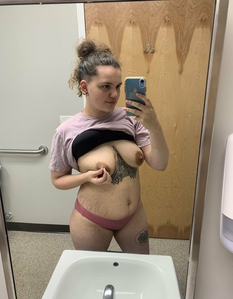 hippiekitten 420 onlyfans tits