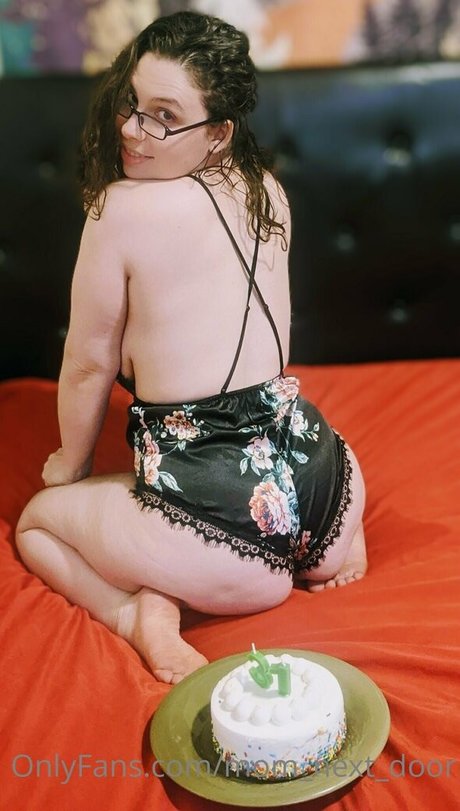 mom next door naked leaked onlyfans