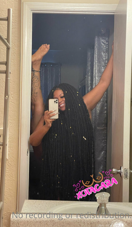 xotacaraa boobs onlyfans