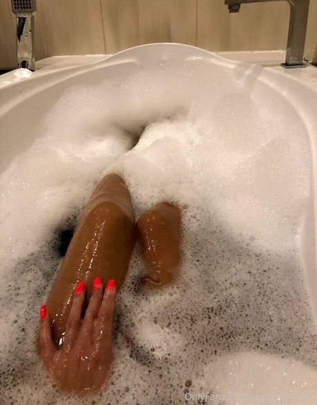 unasbombitas onlyfans nudes leaked