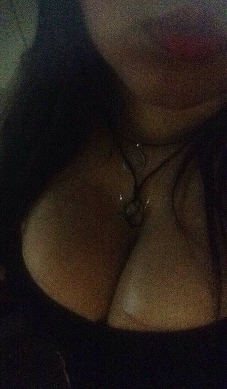 Thalia Brandao onlyfans model photos