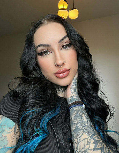 yami liia Profile pic