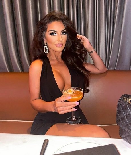 Kayleigh Rose Dematos onlyfans leajs