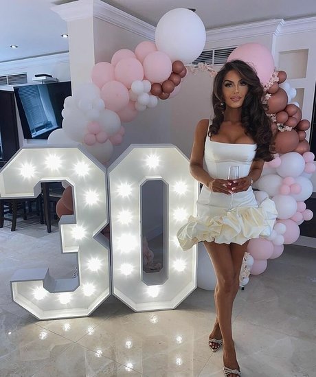 Kayleigh Rose Dematos onlyfans leaked pictures