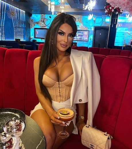 Kayleigh Rose Dematos onlyfans pics nude