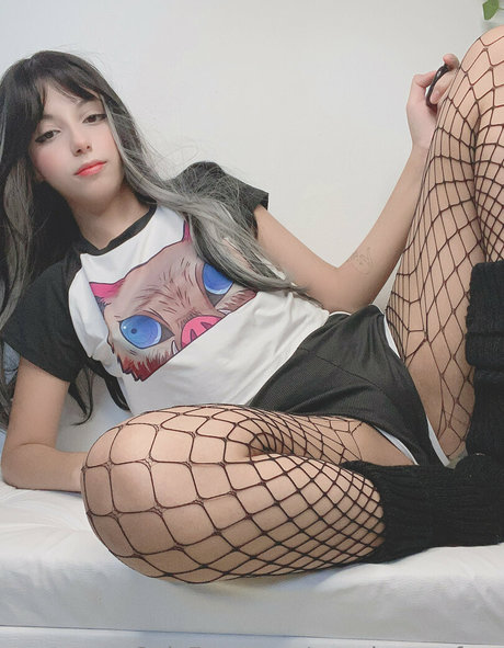 annekuronofree onlyfans leaks.