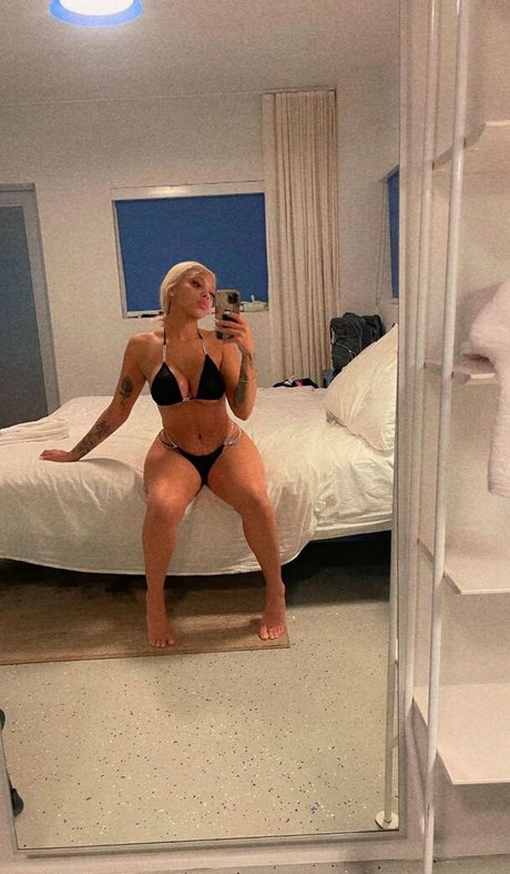 kayyykittyXXX onlyfans keak